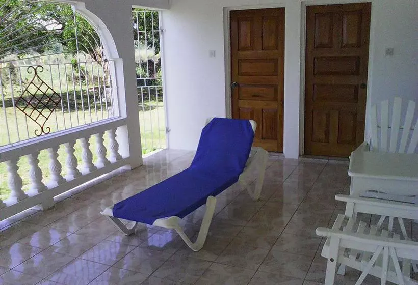 پانسیون Treasure Bay Guesthouse