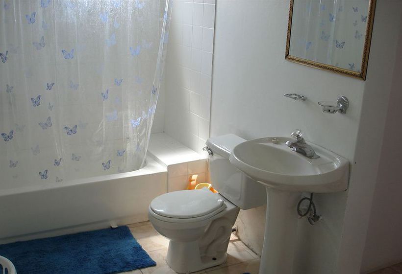 پانسیون Treasure Bay Guesthouse