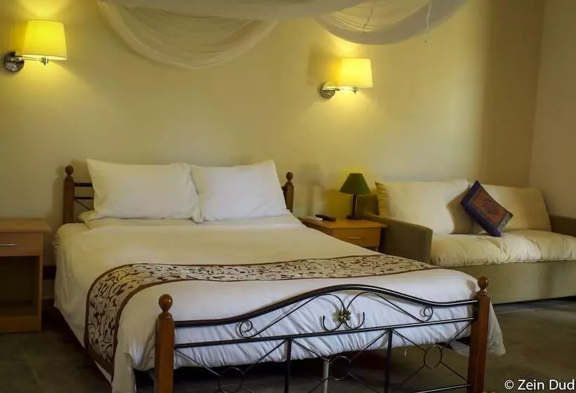 پانسیون Villa 33