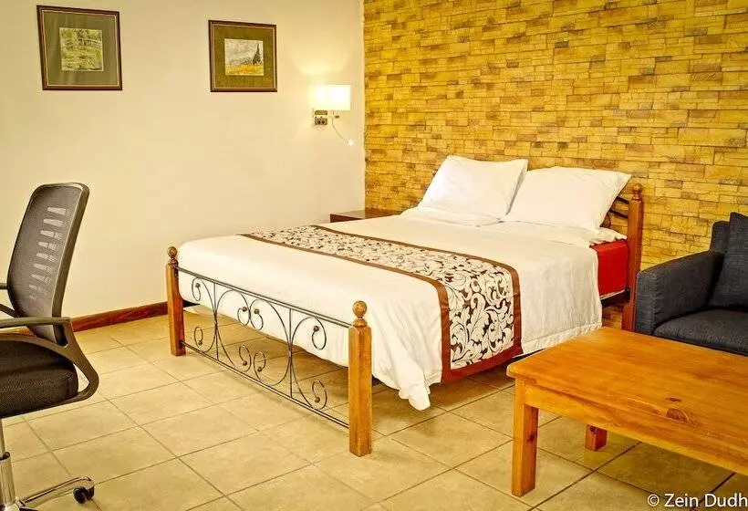 پانسیون Villa 33