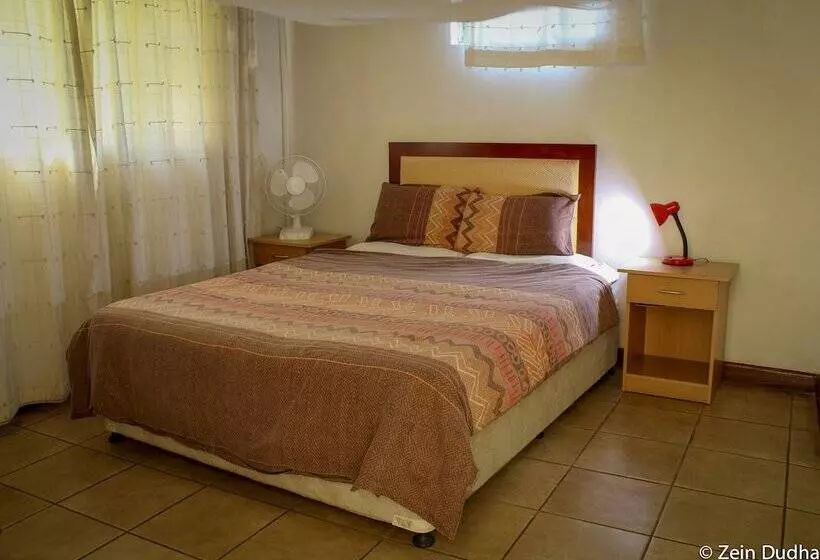 پانسیون Villa 33