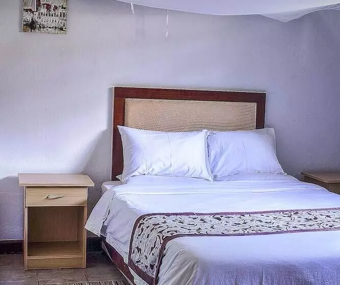 پانسیون Villa 33