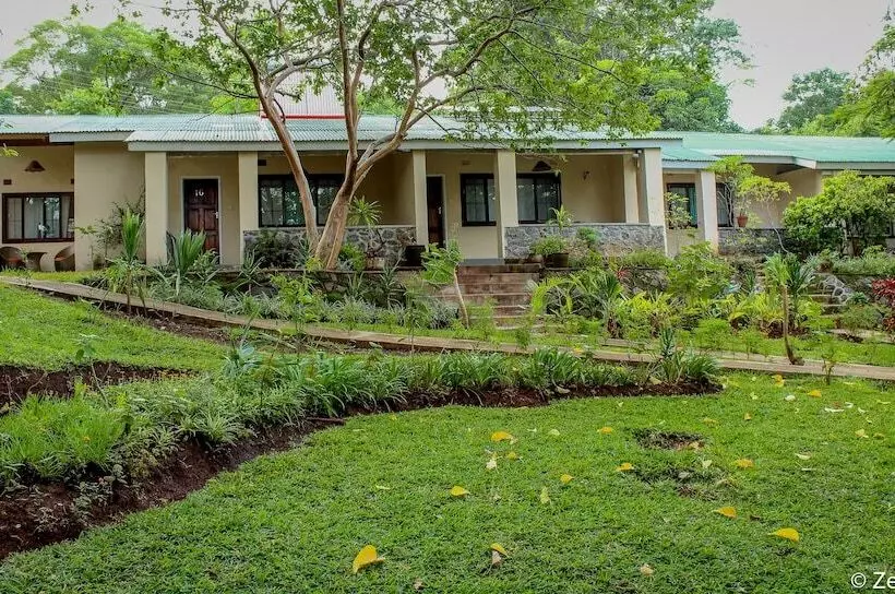 پانسیون Villa 33