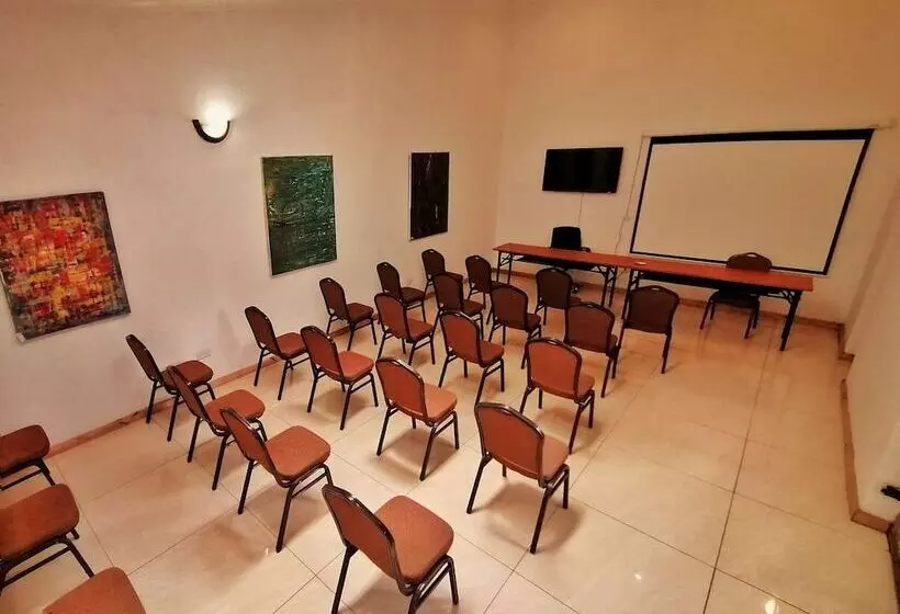 پانسیون Villa 33