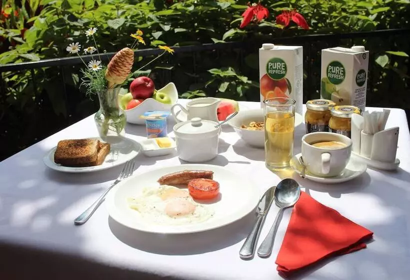 پانسیون Villa 33