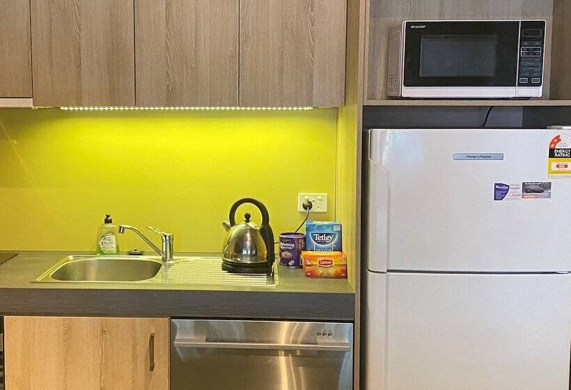 ホテル Buller Central