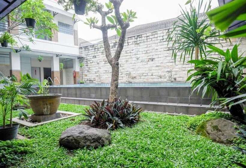 فندق Dinasty Smart