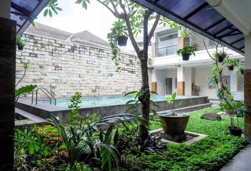 فندق Dinasty Smart