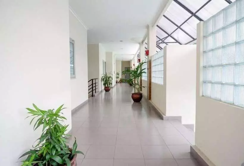 فندق Dinasty Smart