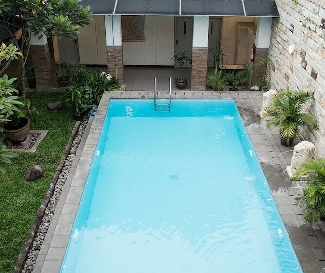 فندق Dinasty Smart