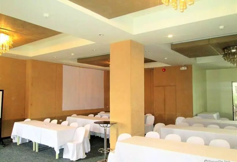 Hotel Marianne Suites