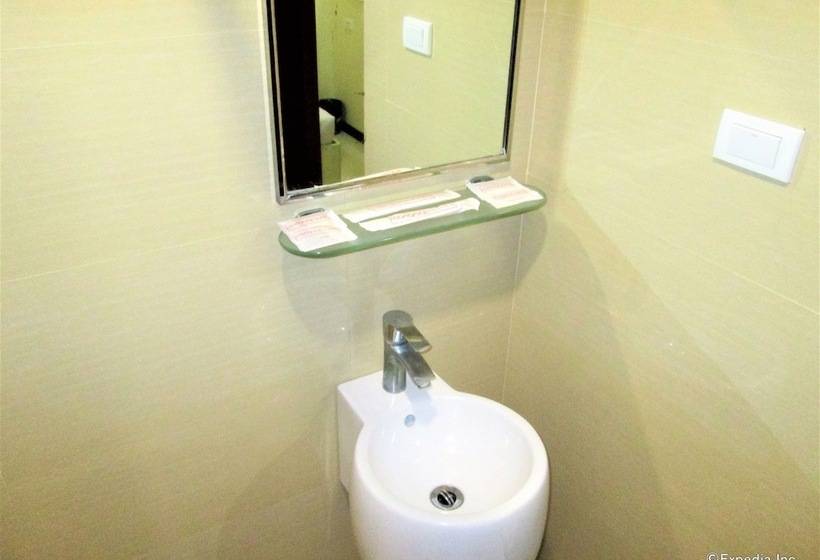 ホテル Marianne Suites