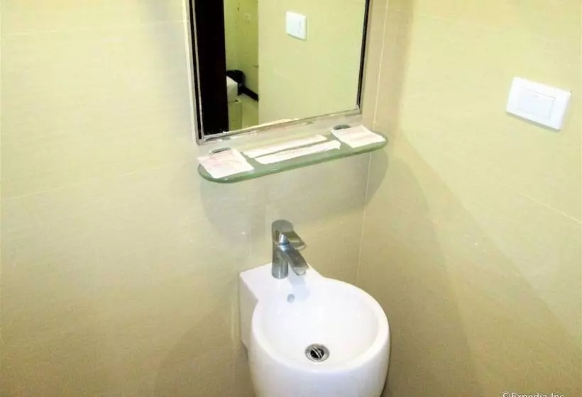 Hotel Marianne Suites