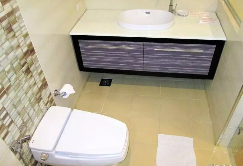 Hotel Marianne Suites