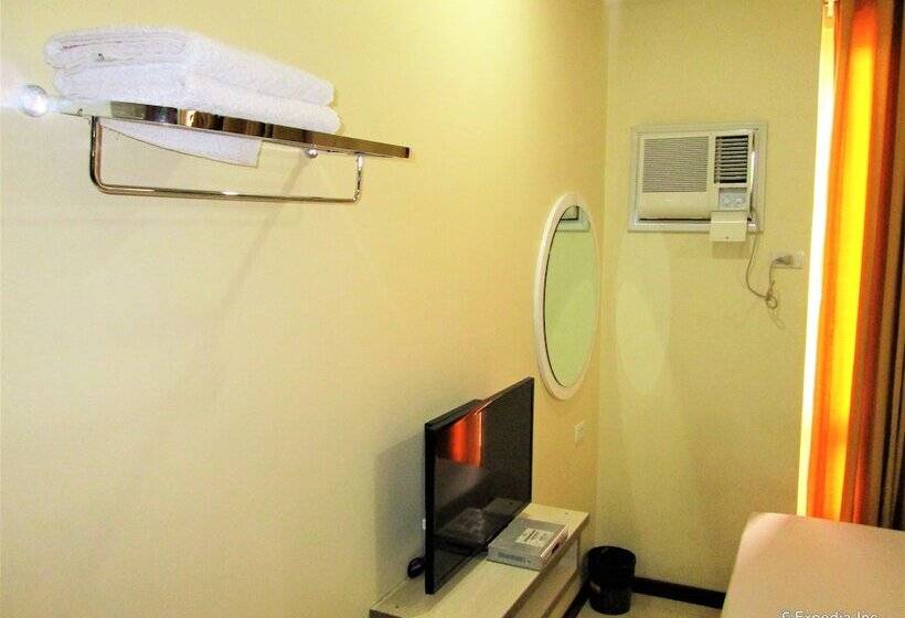 ホテル Marianne Suites