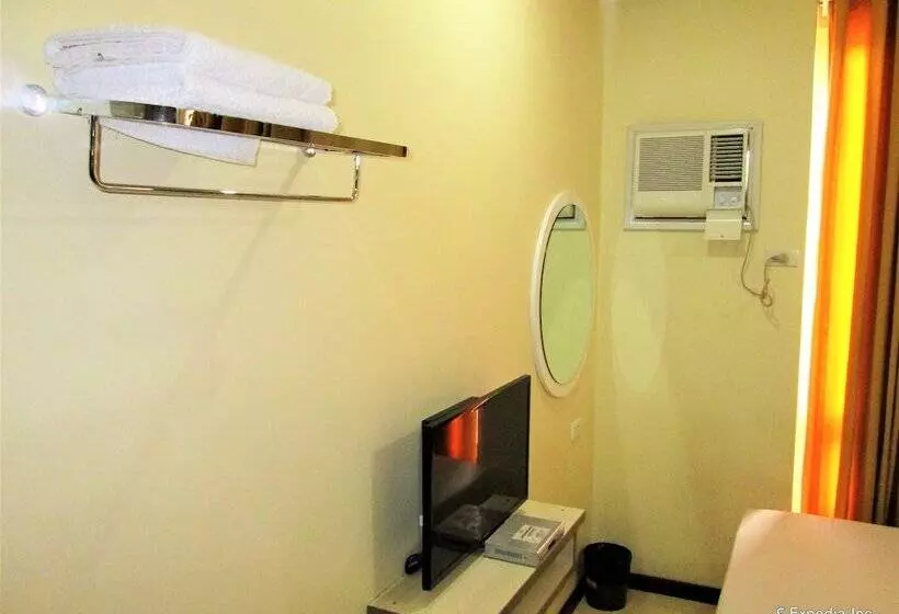 Hotel Marianne Suites