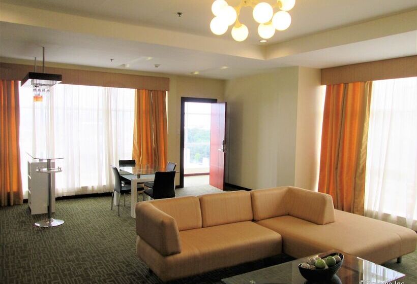 ホテル Marianne Suites