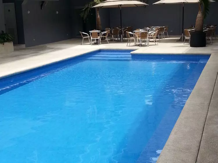 Отель The Contemporary