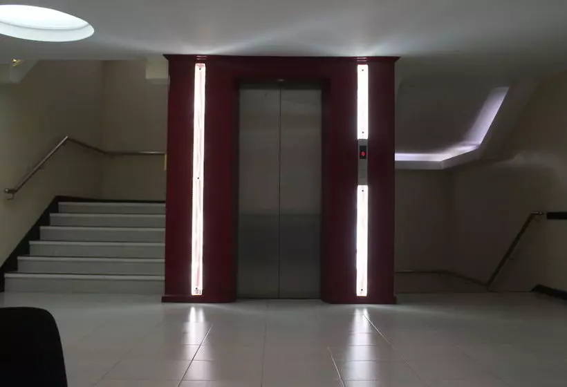 Отель The Contemporary