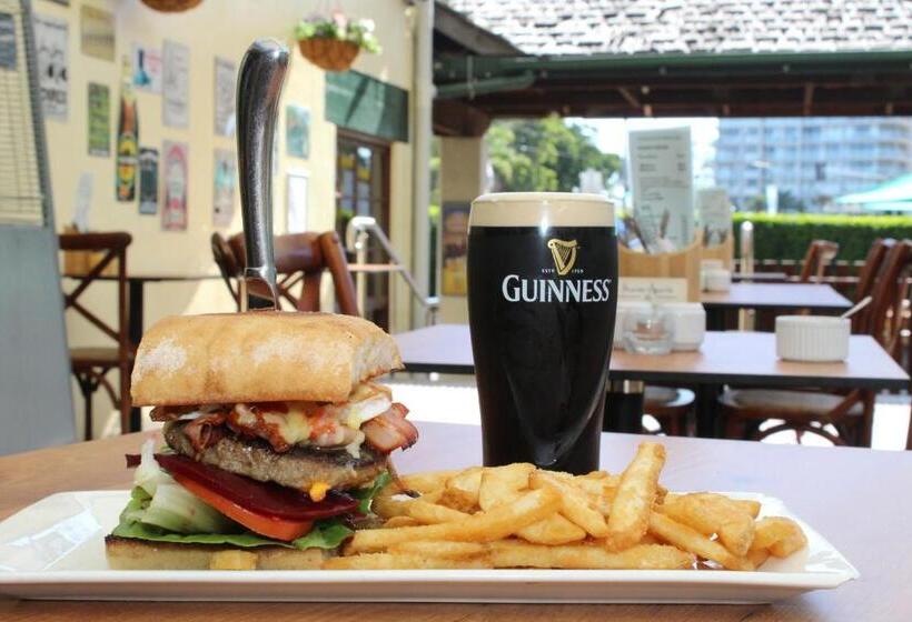 Darcy Arms Hotel Motel