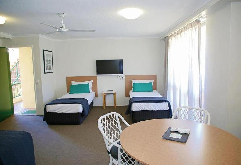 Darcy Arms Hotel Motel