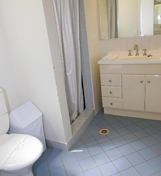 Darcy Arms Hotel Motel