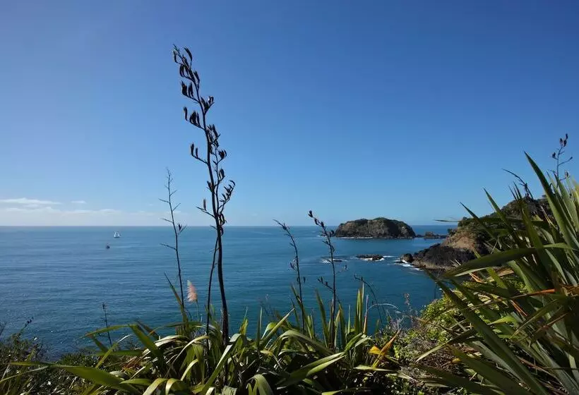 Pacific Rendezvous Resort