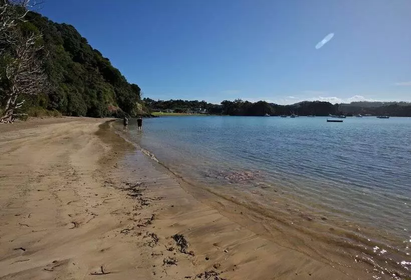 Pacific Rendezvous Resort