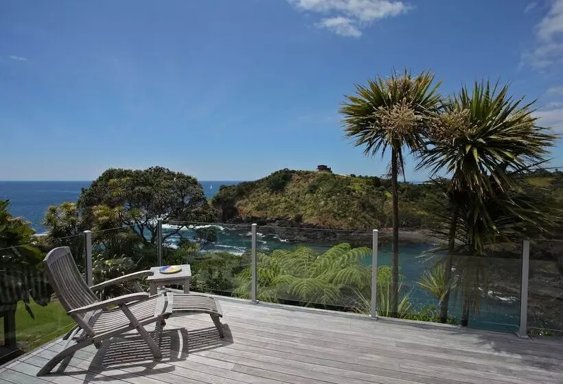 Pacific Rendezvous Resort