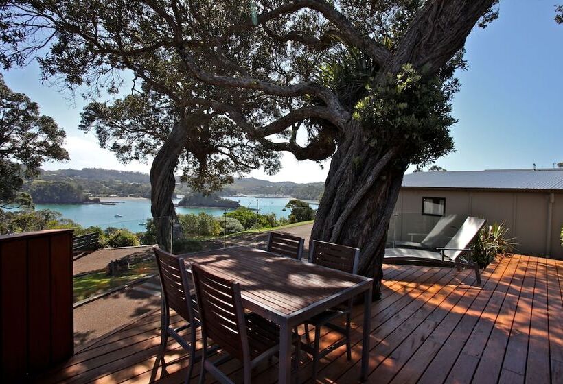 Pacific Rendezvous Resort