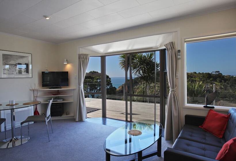 Pacific Rendezvous Resort