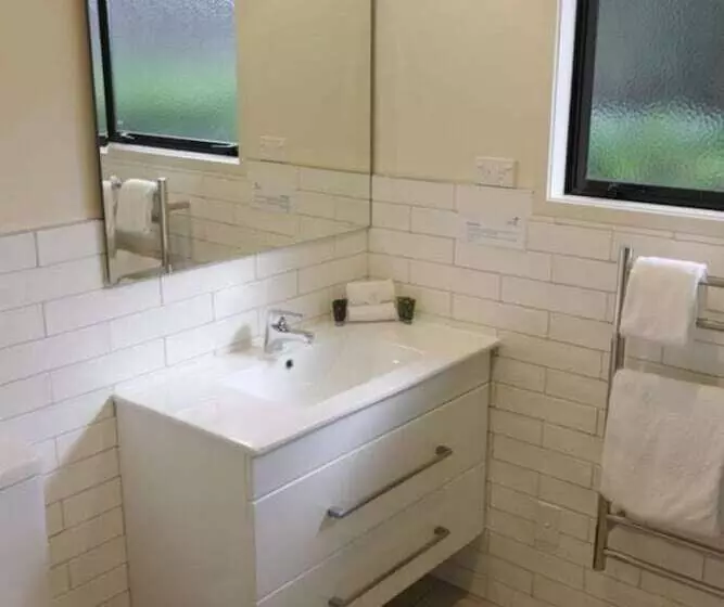 Pacific Rendezvous Resort