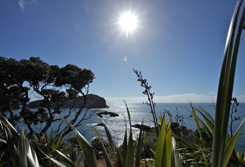 Pacific Rendezvous Resort