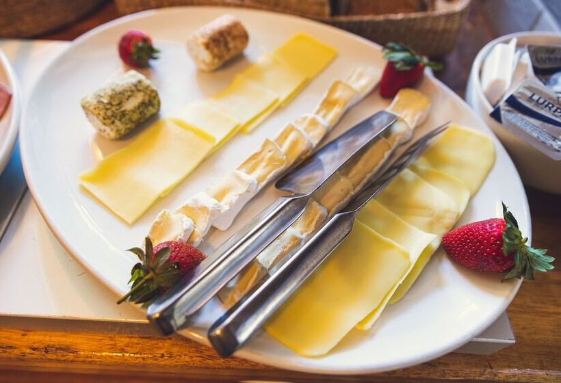 膳宿费 Antrim Villa