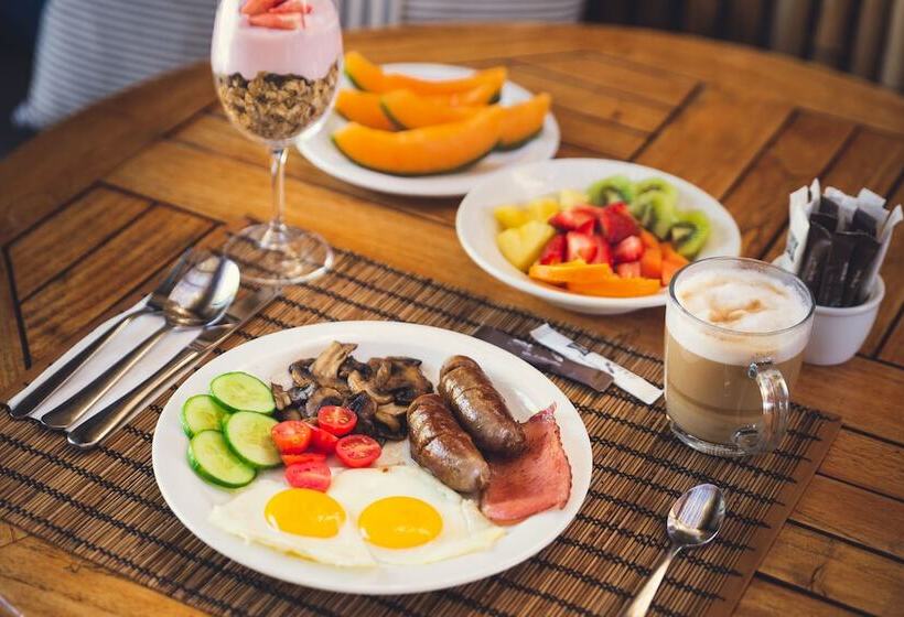 膳宿费 Antrim Villa