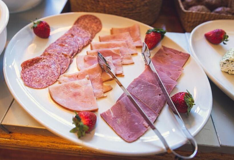 膳宿费 Antrim Villa