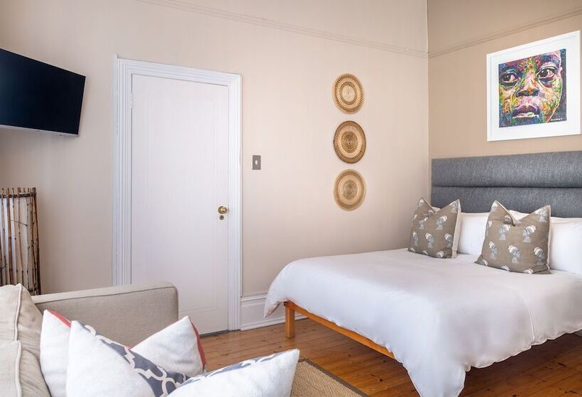 膳宿费 Antrim Villa