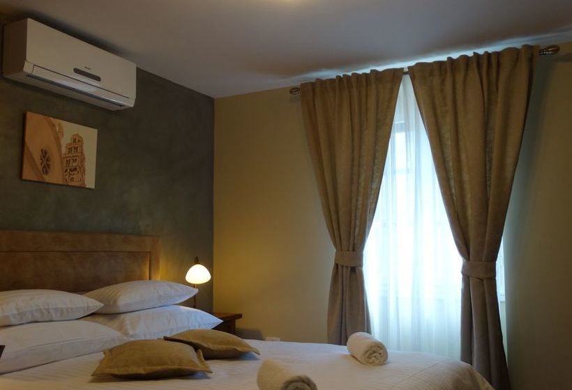 Pensió Guesthouse Pjaceta