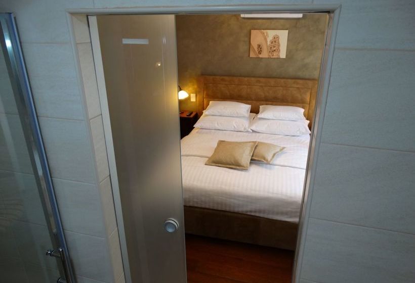 Pensió Guesthouse Pjaceta