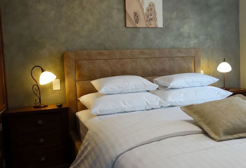 Pensió Guesthouse Pjaceta