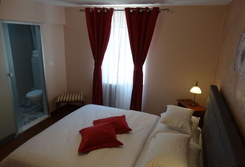 Pensió Guesthouse Pjaceta