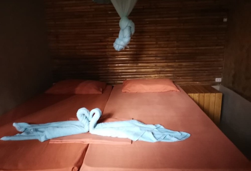 پانسیون Tapik Beach Park Guest House