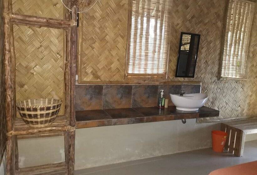 پانسیون Tapik Beach Park Guest House