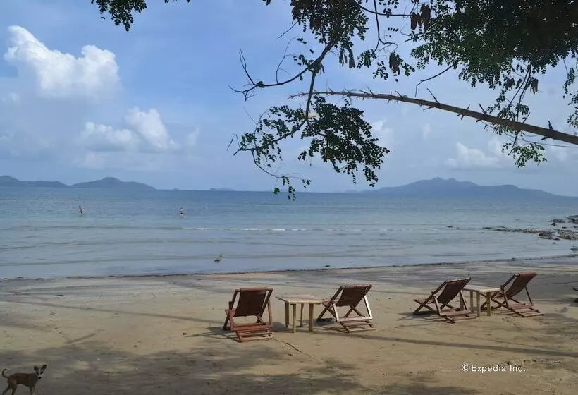 بنسيون Tapik Beach Park Guest House