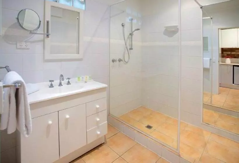 Sorrento Beach Motel