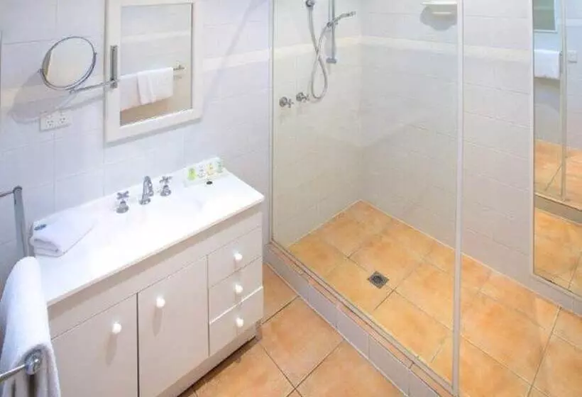 Sorrento Beach Motel