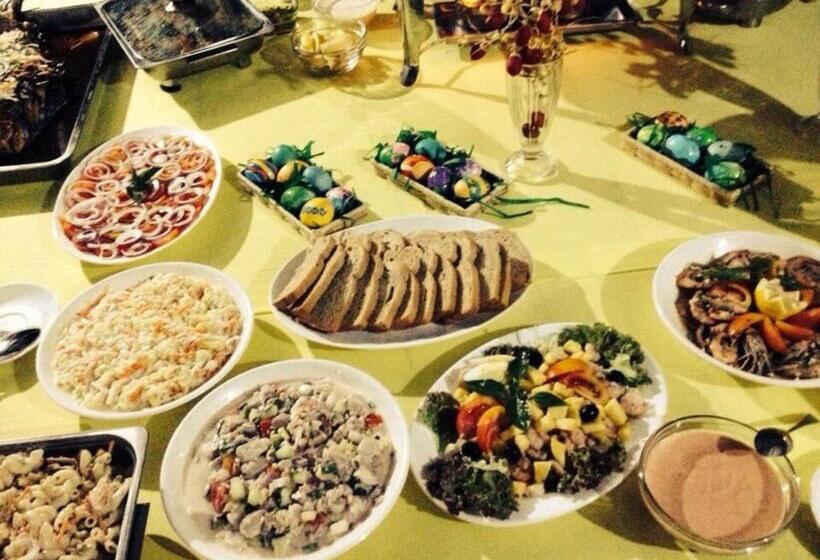 Tiptop Hotel, Resto And Delishop