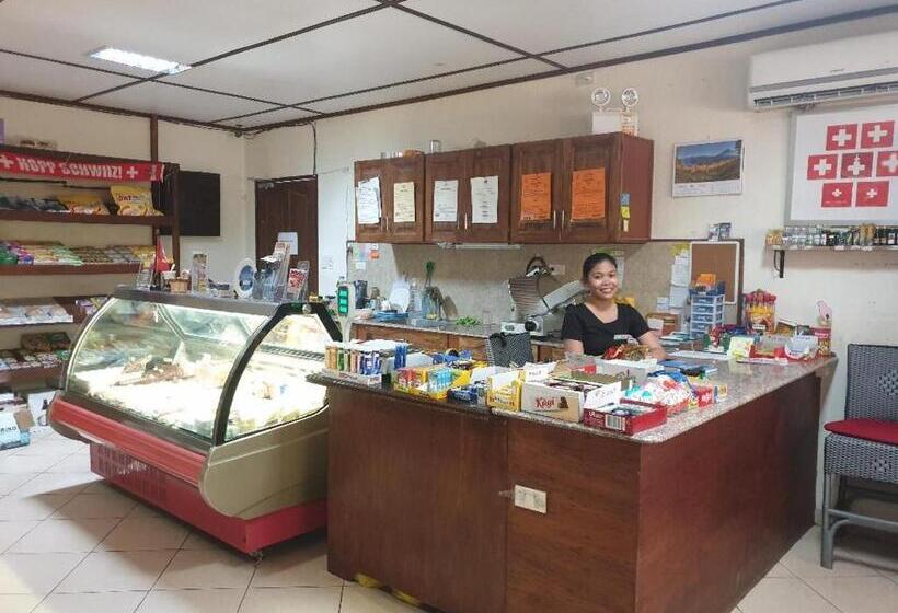 Tiptop Hotel, Resto And Delishop