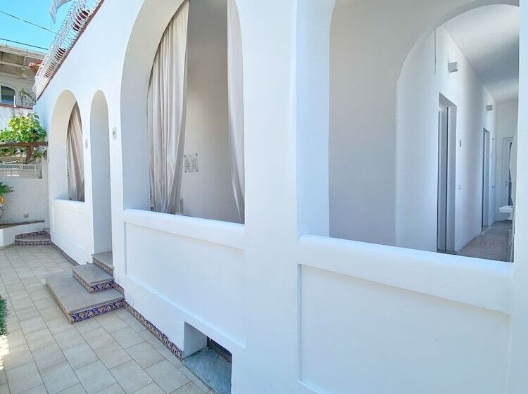 Bed and Breakfast La Giuliva Charming Rooms