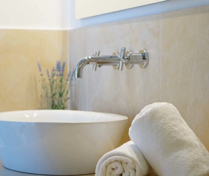 Bed and Breakfast La Giuliva Charming Rooms